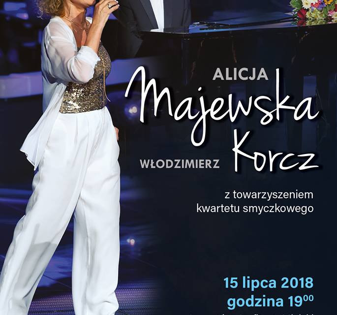 Recital Alicji Majewskiej i Włodzimierza Korcza w augustowskim amfiteatrze
