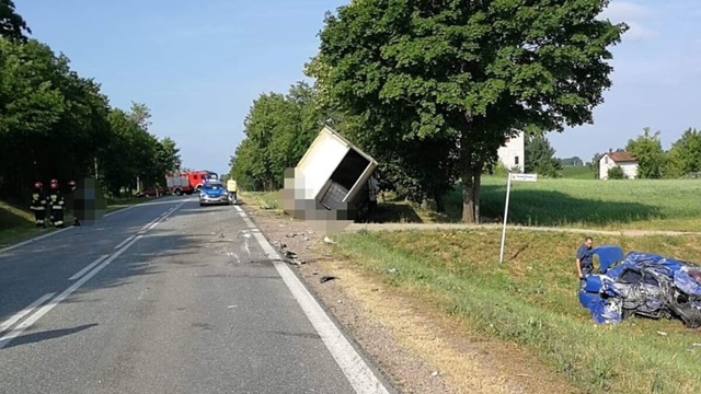 Wypadek na DK61 między Żarnowem Pierwszym a Augustowem.