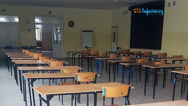 Czy dyrektorzy szkół w Augustowie będą otrzymywać zerowe dodatki funkcyjne za kierowanie placówkami?