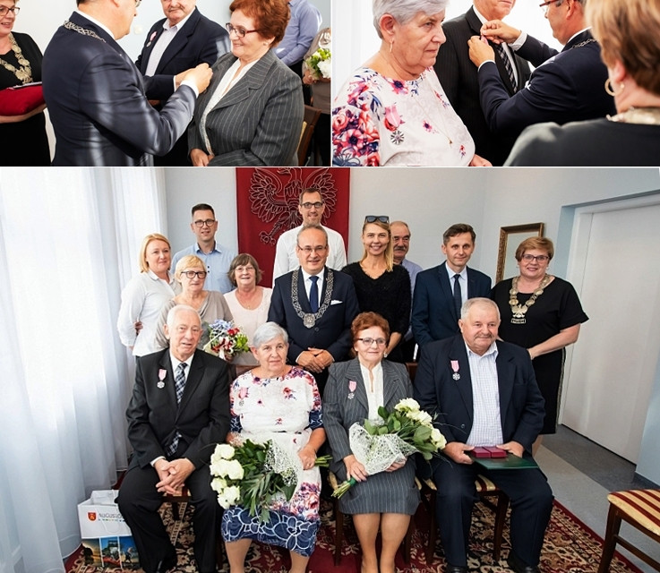 Dwie pary z Augustowa nagrodzone „Medalami za Długoletnie Pożycie Małżeńskie”