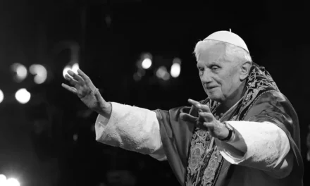 <strong>Benedykt XVI podczas pielgrzymki do Polski w 2006 r.: niech nie zabraknie światu waszego świadectwa</strong>