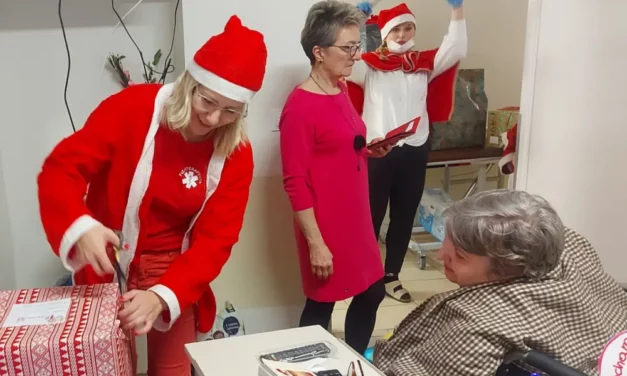 70 pacjentów z augustowskiego hospicjum otrzymało prezenty świąteczne od anonimowych darczyńców