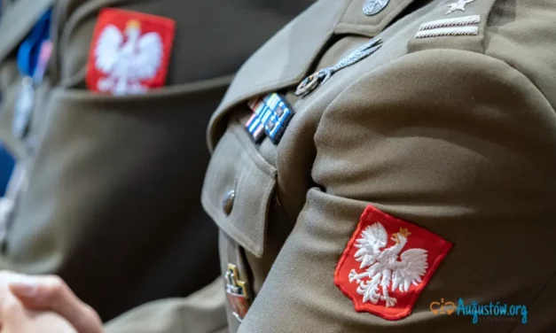 <strong>Sejm uchwalił ustawę o nowym dodatku w służbach</strong>