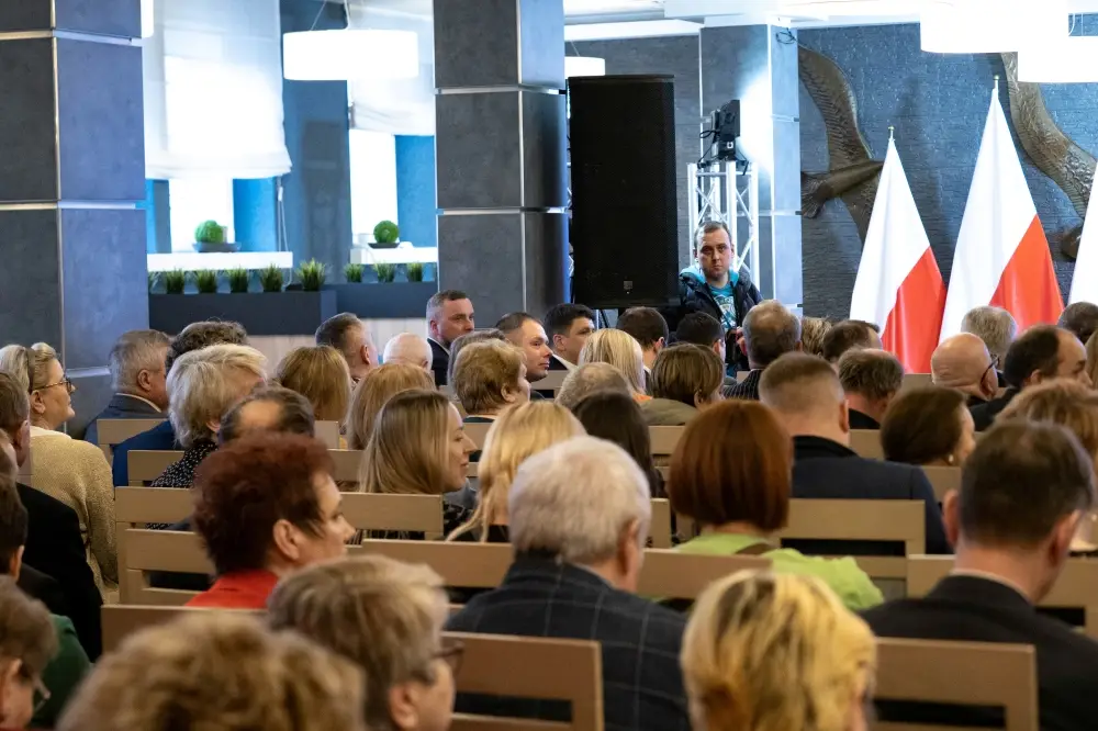 Wicepremier Jacek Sasin spotkał się z mieszkańcami w Augustowie (16)