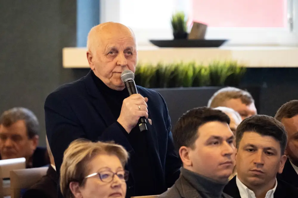 Wicepremier Jacek Sasin spotkał się z mieszkańcami w Augustowie (18)