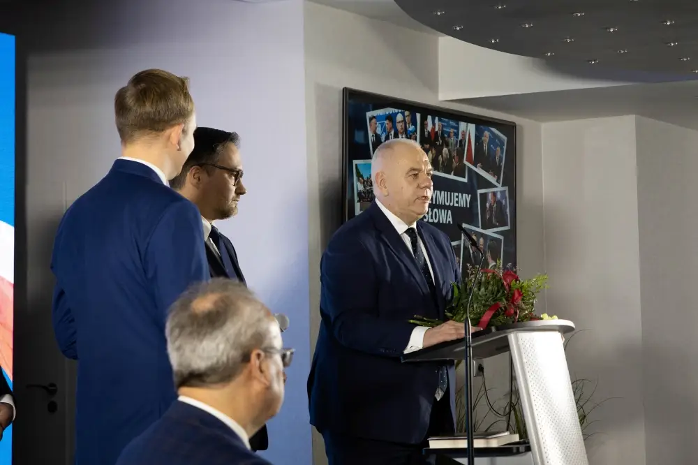 Wicepremier Jacek Sasin spotkał się z mieszkańcami w Augustowie (21)