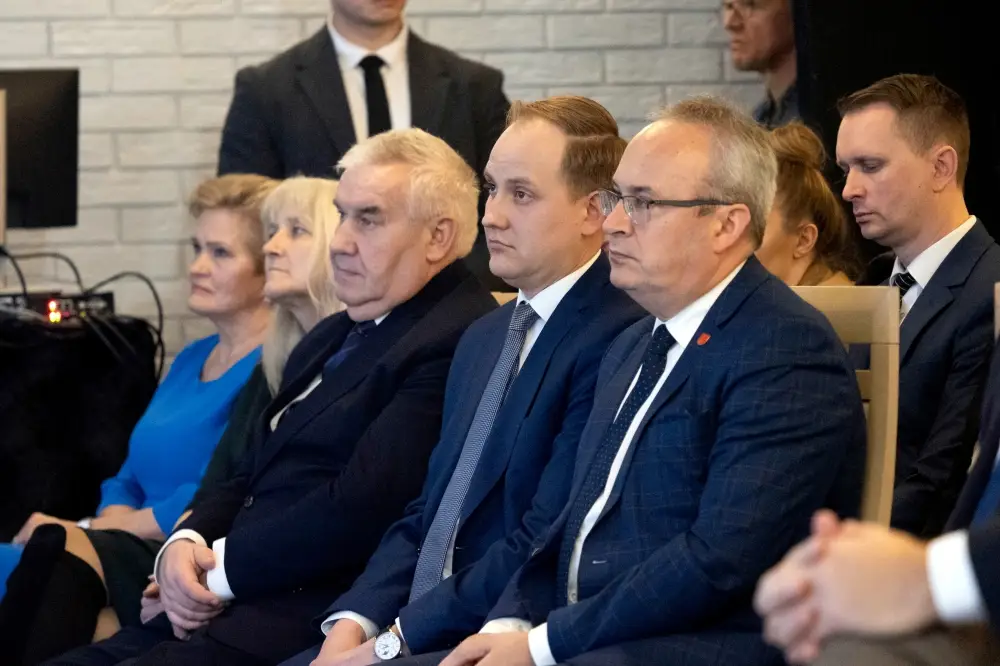 Wicepremier Jacek Sasin spotkał się z mieszkańcami w Augustowie (5)