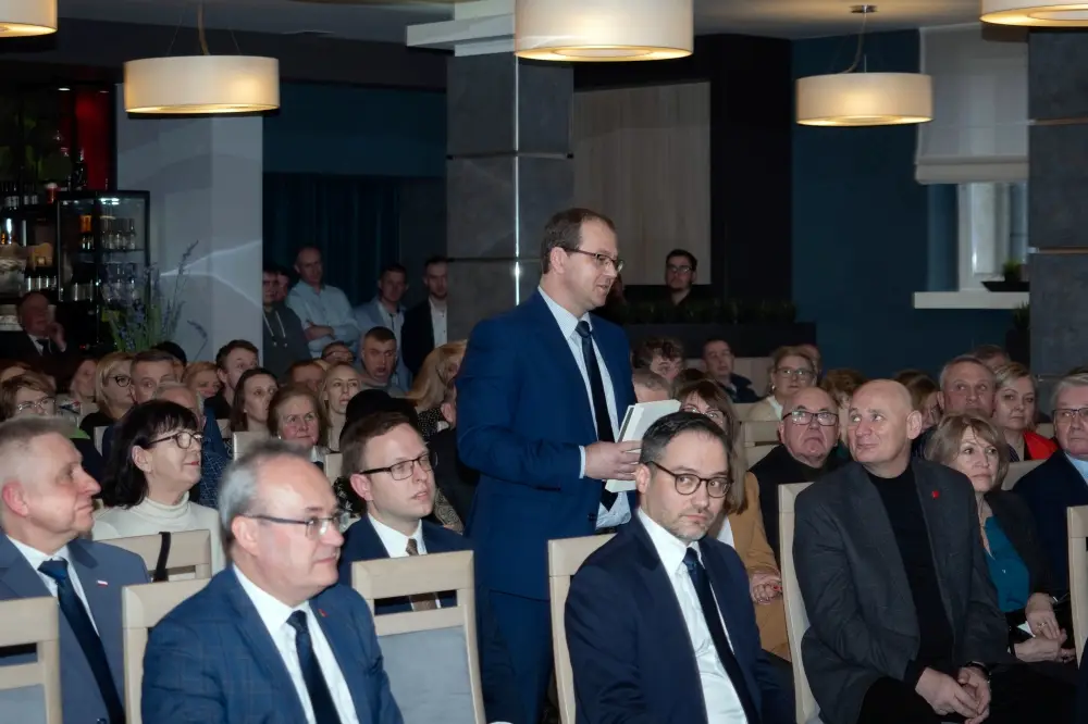 Wicepremier Jacek Sasin spotkał się z mieszkańcami w Augustowie (51)