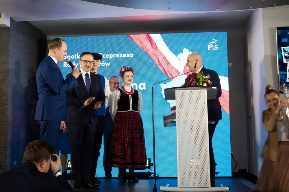 Wicepremier Jacek Sasin spotkał się z mieszkańcami w Augustowie (57)