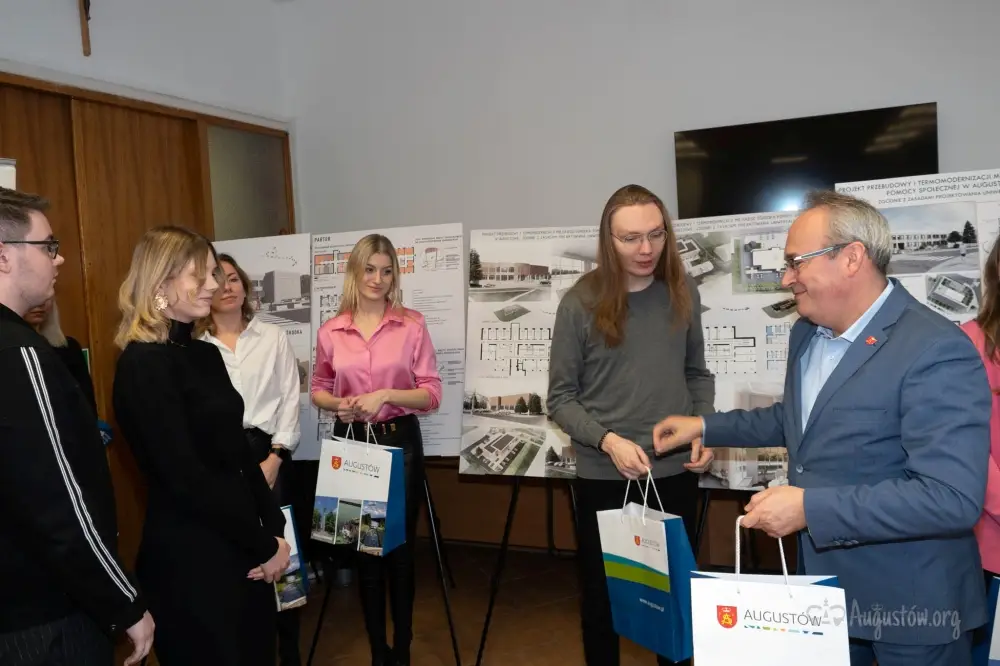 konferencja prasowa podczas której odbyła się prezentacja prac studentów Politechniki Białostockiej (26)
