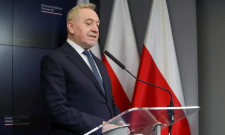 Henryk Kowalczyk zrezygnował z funkcji ministra rolnictwa i rozwoju wsi