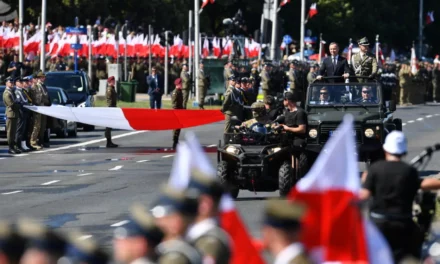 Defilada z okazji Święta Wojska Polskiego
