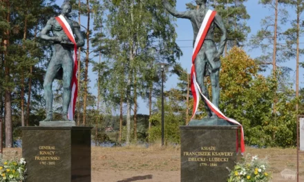 Odsłonięto pomnik twórców Kanału Augustowskiego