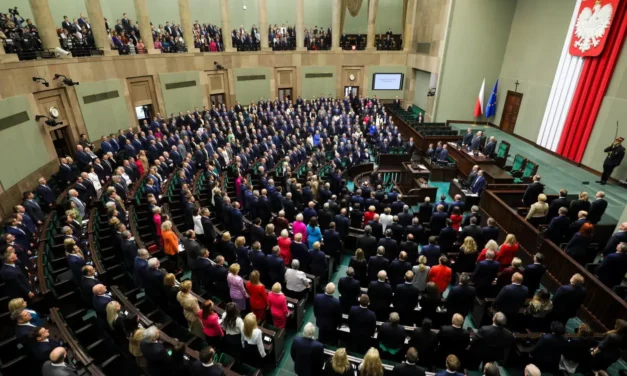 Rozpoczęło się pierwsze posiedzenie Sejmu X kadencji