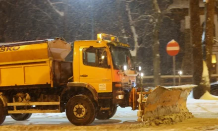 GDDKiA: wszystkie drogi krajowe przejezdne; pracuje 3070 jednostek sprzętu do zimowego utrzymania