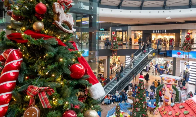 Raport: 53 proc. Polaków nie kupiło jeszcze ani jednego prezentu świątecznego