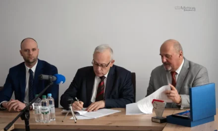 O działaniach Zarządu Powiatu Augustowskiego w ostatnim okresie mówiono na dzisiejszej konferencji prasowej [Video, Foto]