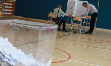 Sondażowe wyniki wyborów: frekwencja ponad 51 proc., najwięcej głosów do sejmików na PiS