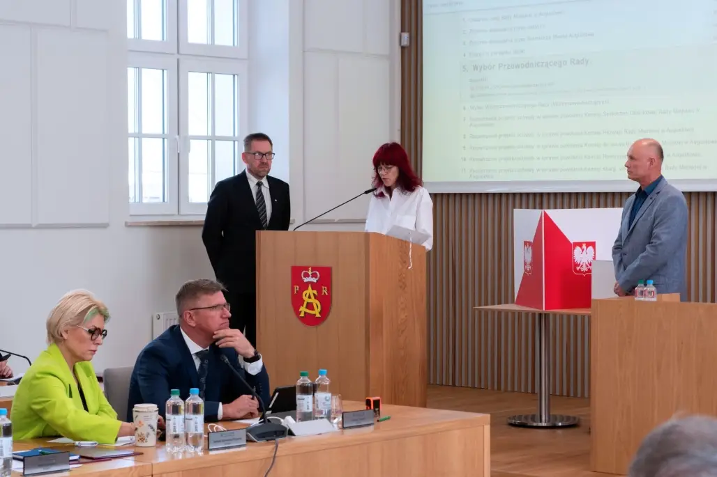 Fotorelacja z pierwszej sesji nowo wybranej Rady Miejskiej w Augustowie w kadencji 2024-2029. (18)