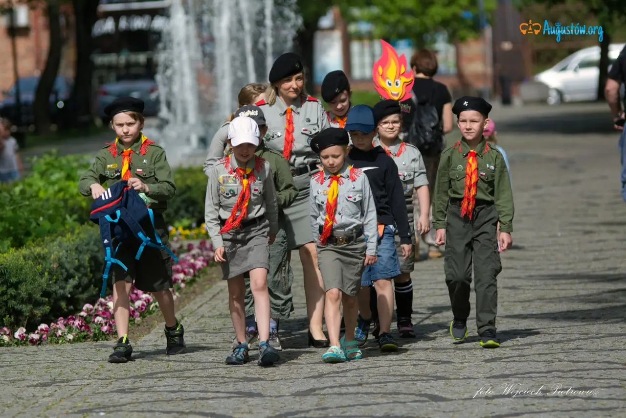 augustow_3maja_obchody-augustoworg (2)