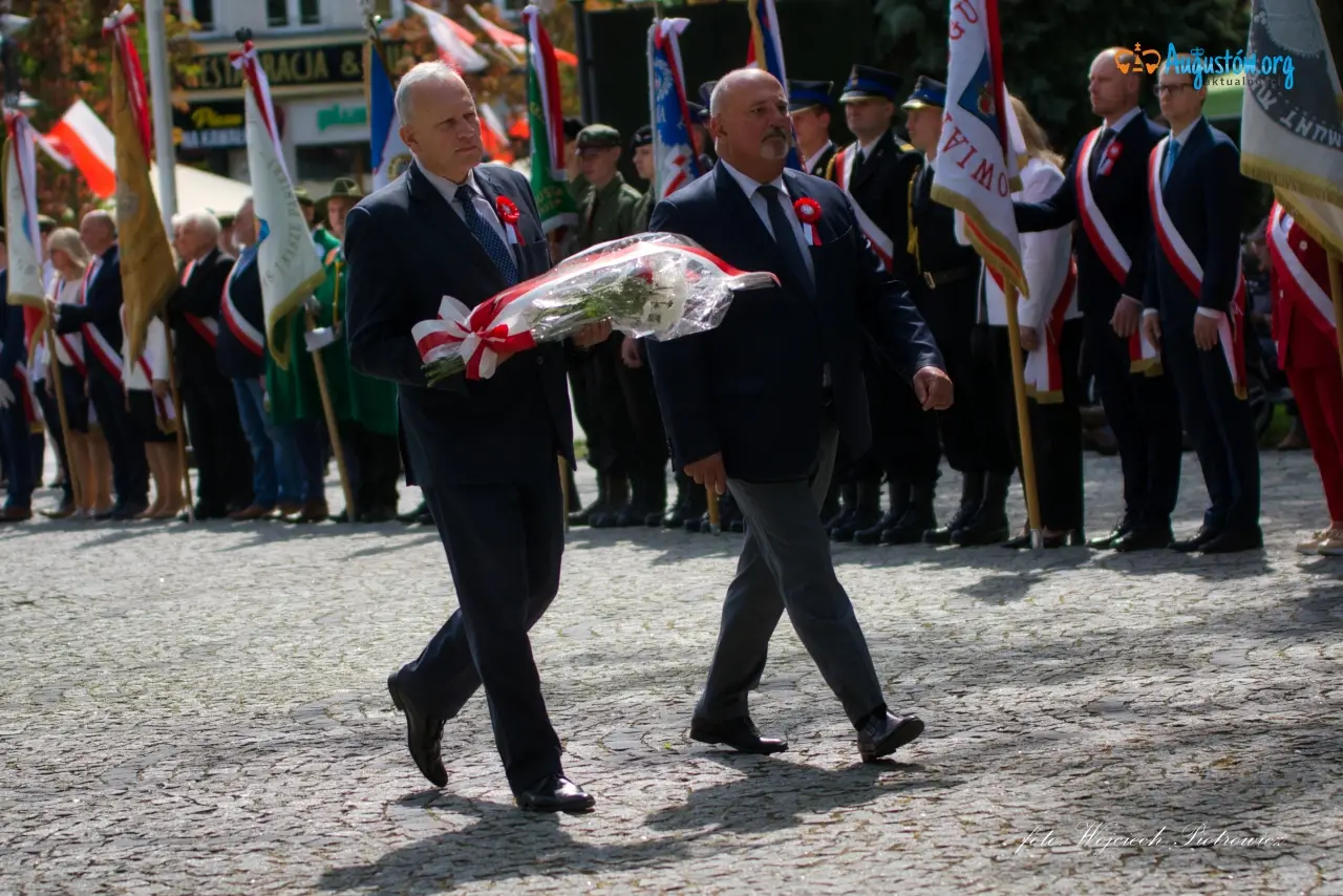 augustow_3maja_obchody-augustoworg (22)