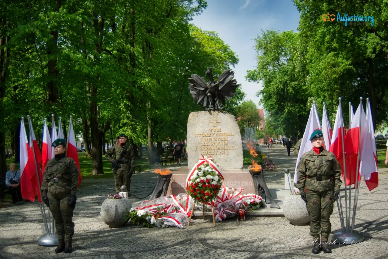 augustow_3maja_obchody-augustoworg (55)