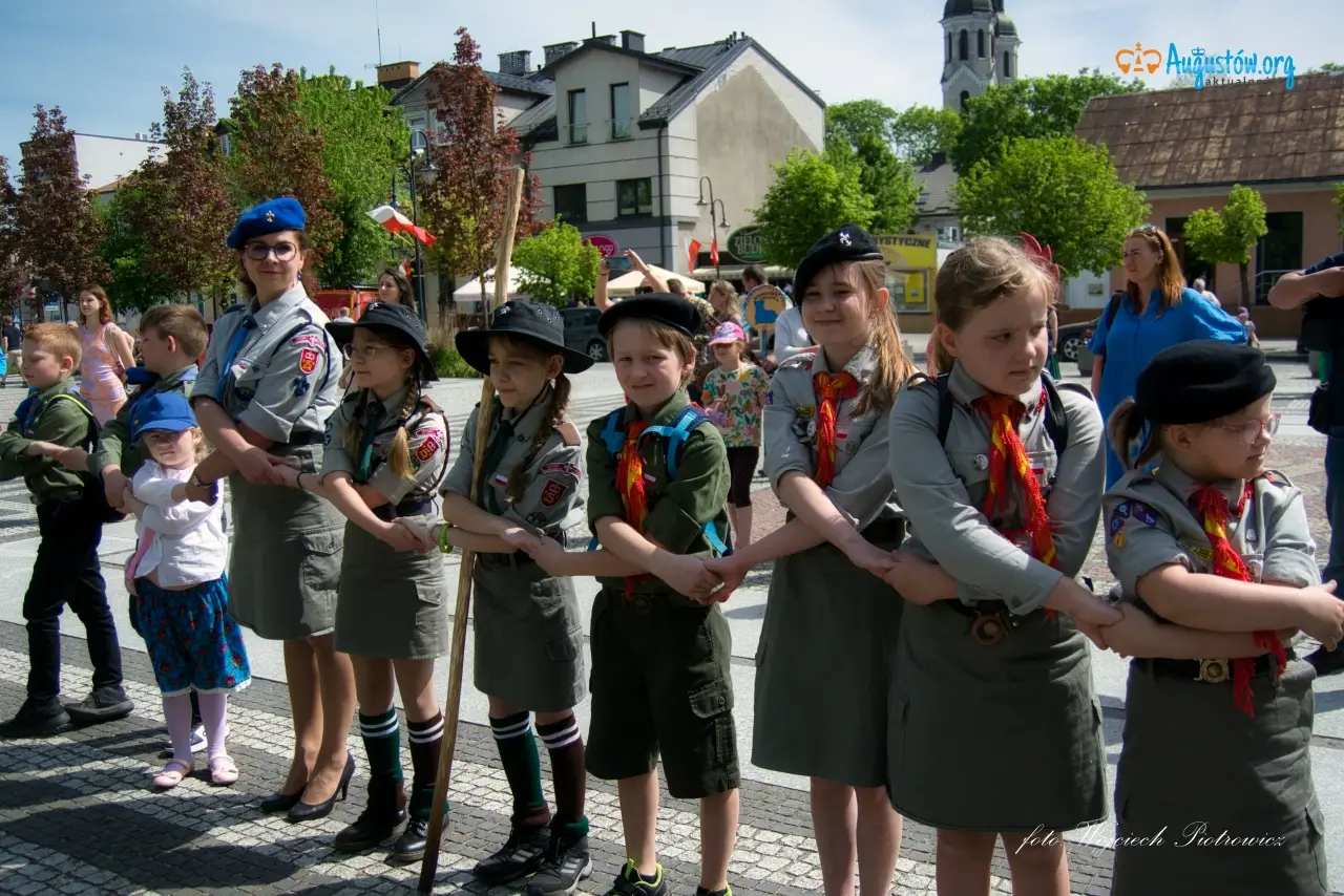 augustow_3maja_obchody-augustoworg (63)
