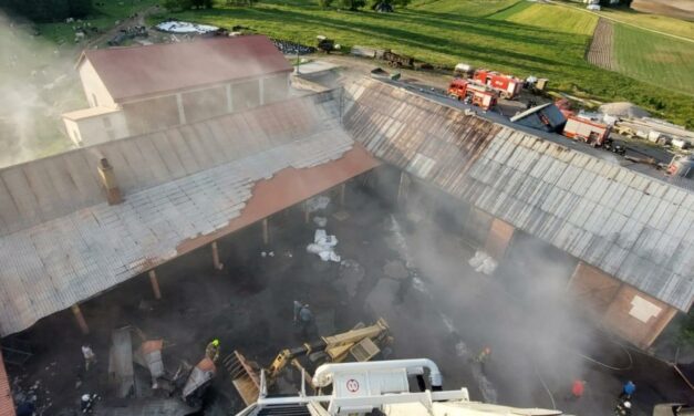 Augustów: Pożar budynku obory w Kukowie