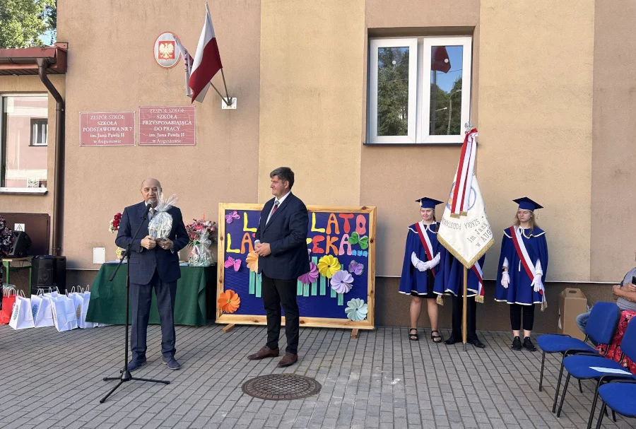 Zakończenie roku w powiatowych szkołach (2)