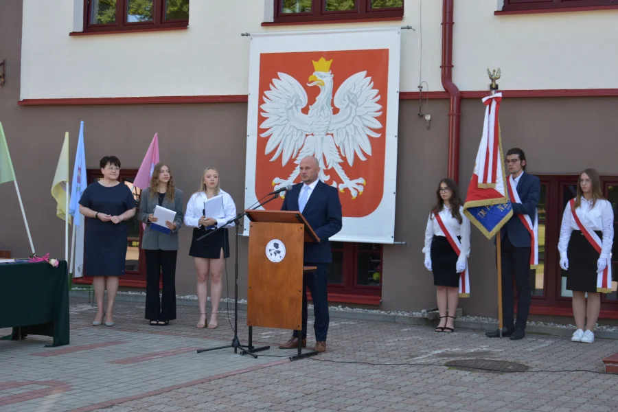 Zakończenie roku w powiatowych szkołach (3)