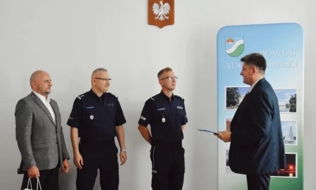 Augustów: Bohaterski Policjant nagrodzony