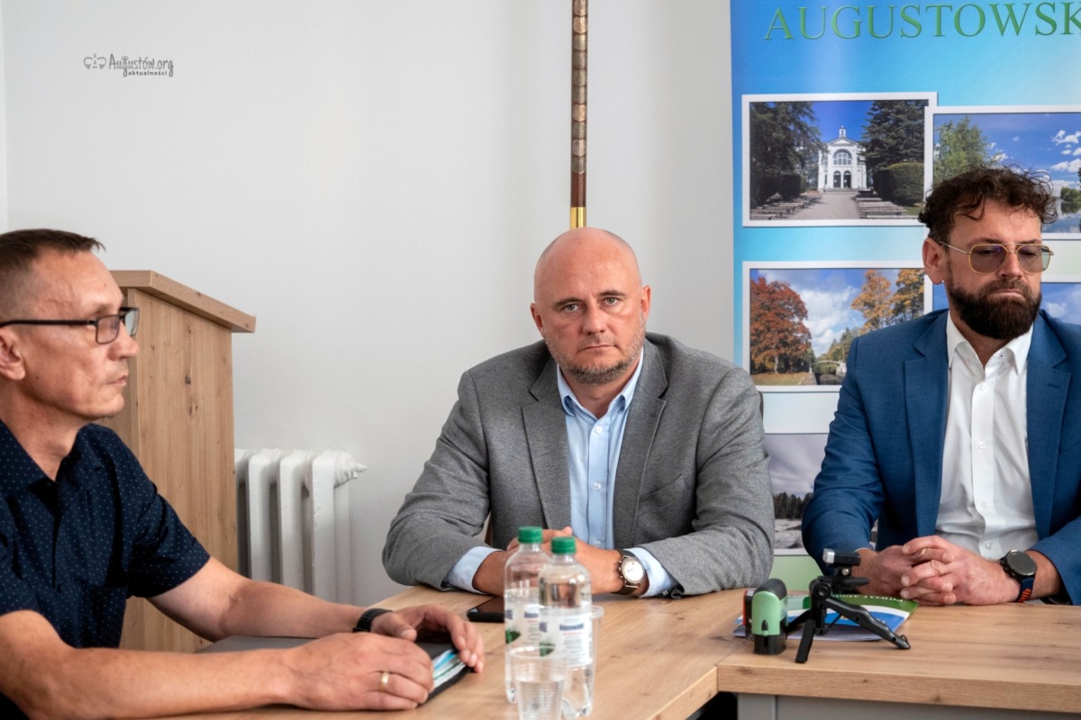 podpisanieumowy_starostwoaugustowskie_augustoworg (2)