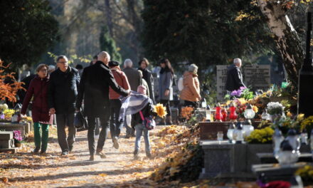 1 listopada w Kościele obchodzona jest uroczystość Wszystkich Świętych