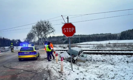 Augustów: Do zderzenia pociągu doszło dziś rano w m. Szyszki gmina Sokółka