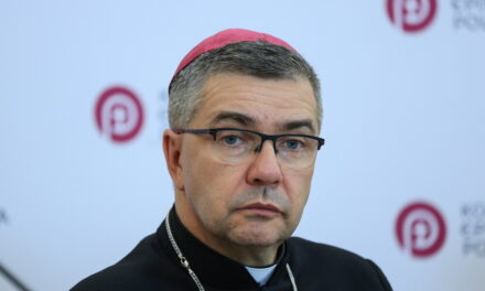 Rozporządzenie MEN ws. lekcji religii będzie konsultowane z prawnikami