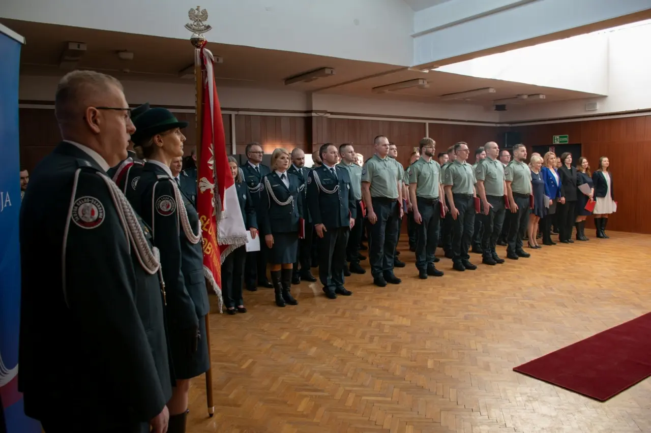 Wyróżnienia i mianowania do służby w podlaskiej KAS (3)