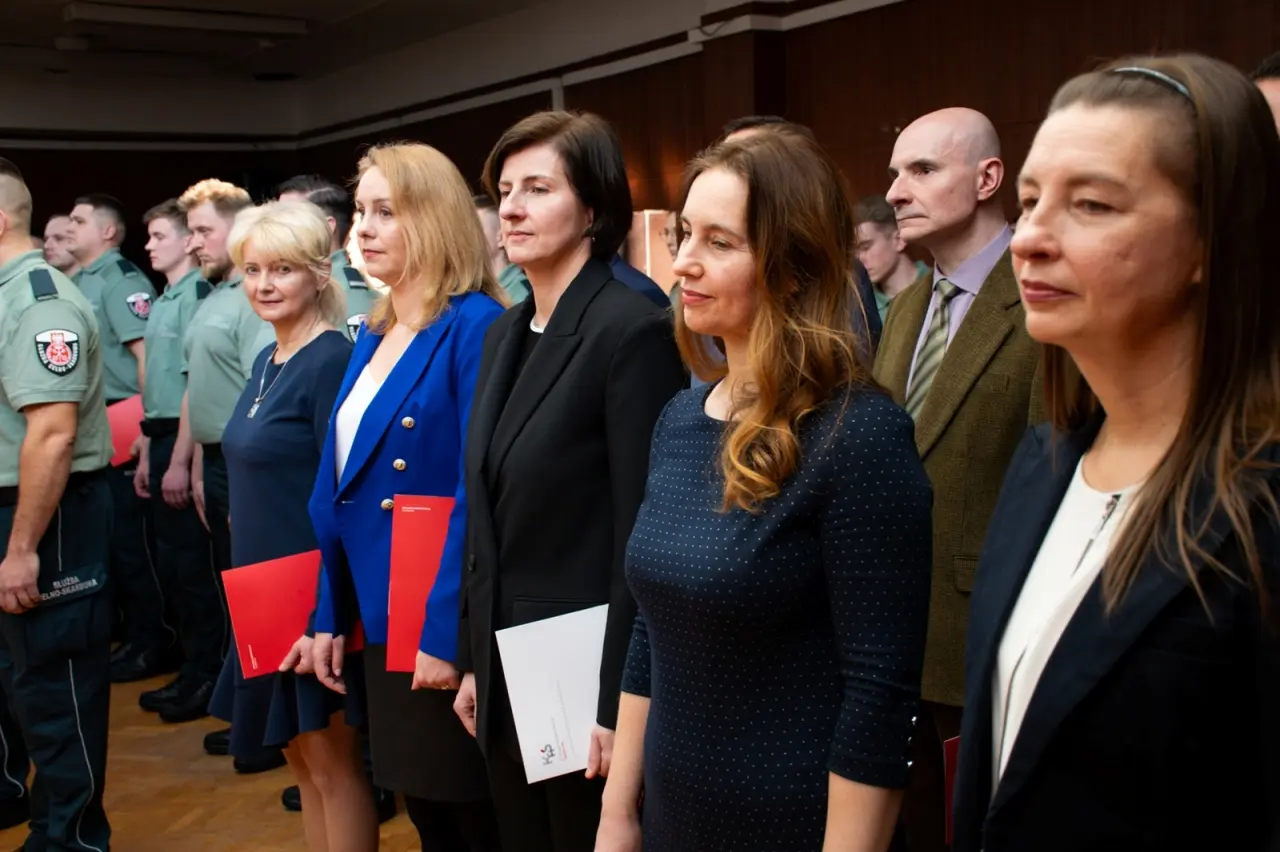 Wyróżnienia i mianowania do służby w podlaskiej KAS (4)