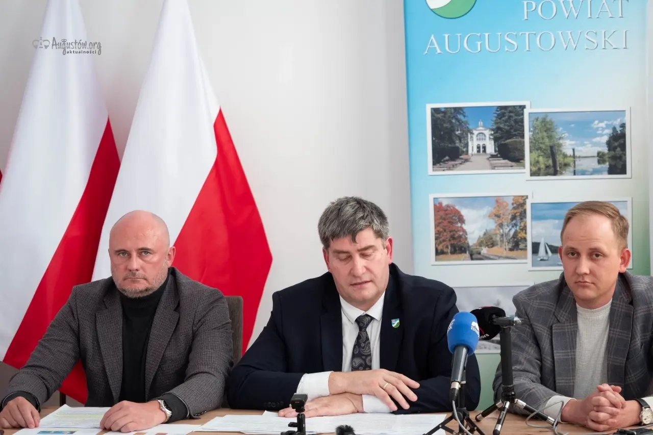 #powiataugustowski #augustoworg #konferencjaprasowa #drogipowiatowe #dofinansowanie (10)