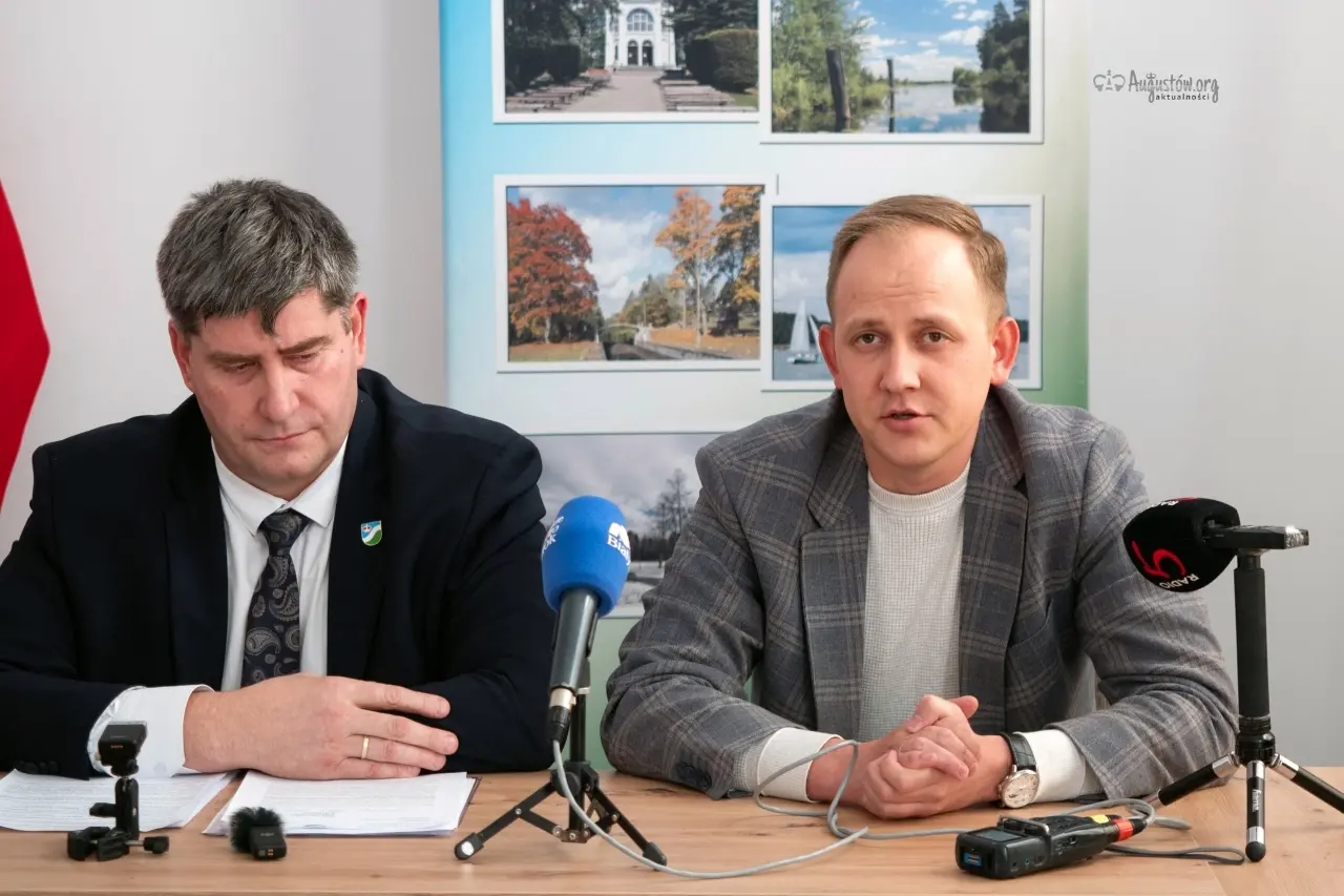 #powiataugustowski #augustoworg #konferencjaprasowa #drogipowiatowe #dofinansowanie (8)