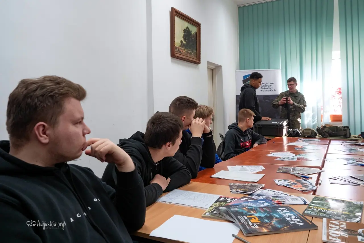 Oficjalne rozpoczęcie kwalifikacji wojskowej (16)