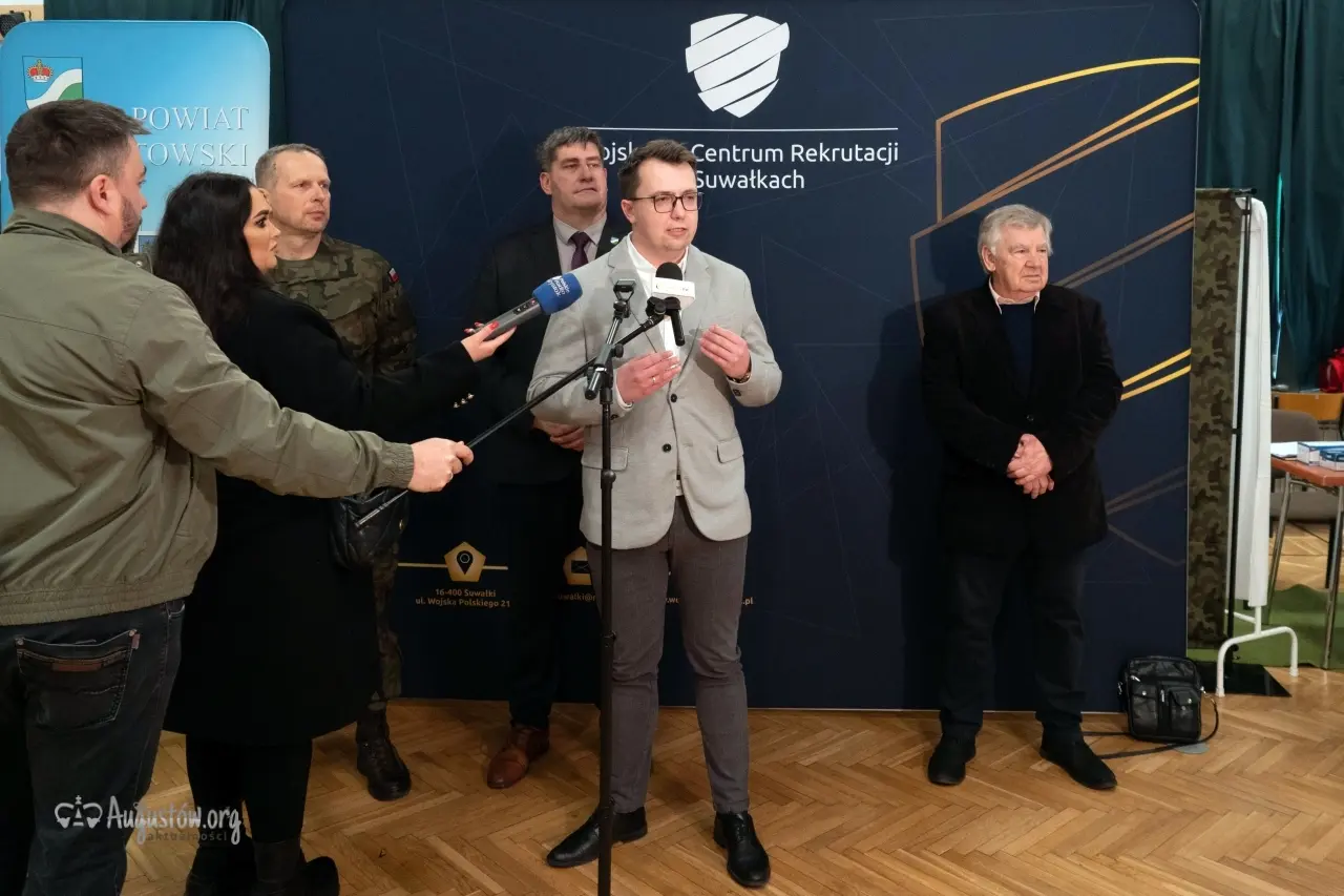 Oficjalne rozpoczęcie kwalifikacji wojskowej (8)