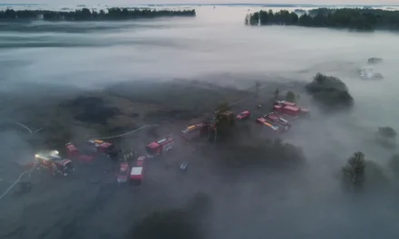 Podlaskie OSP otrzymują wsparcie na uzupełnienie zniszczonego lub uszkodzonego sprzętu w gaszeniu pożaru w Biebrzańskim Parku Narodowym