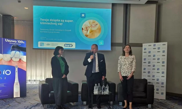 Zdrowe dziąsła, zdrowy organizm – świętuj Dzień Zdrowych