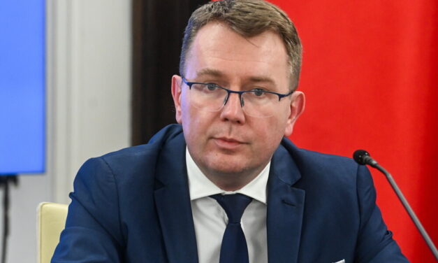 Szef Krajowego Biura Wyborczego: ponad 32 tys. obwodowych komisji, w nich ponad 260 tys. członków