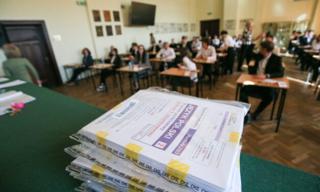 Maturzyści pisali o nadziei w trudnych czasach lub o wpływie błędnej oceny na życie