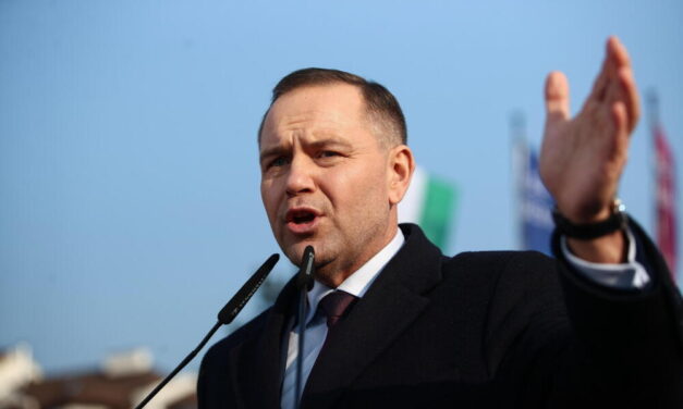 Oświadczenie majątkowe Nawrockiego z 2021 r., w nim trzy mieszkania