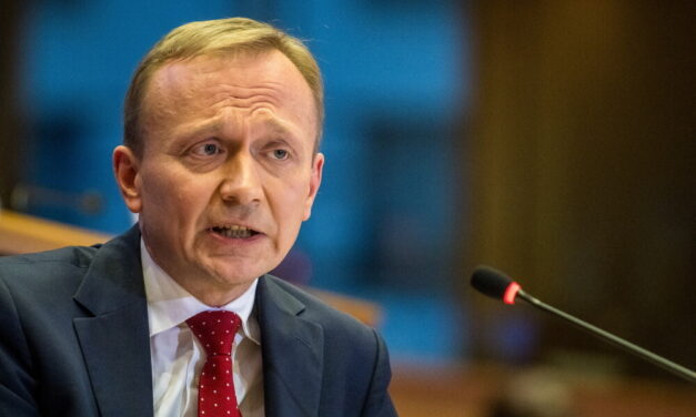 Komisarz UE ds. budżetu: budżet europejski pozostanie korzystny dla krajów, które są nadal „na dorobku”