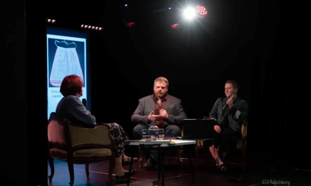 Augustów: „Tradycyjne stroje województwa podlaskiego”, promocja 2. cz. publikacji