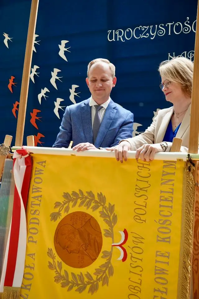 Uroczystości nadania sztandaru (2)