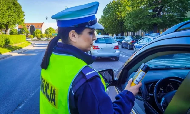 Augustów: Na podlaskich drogach trwają kontrole trzeźwości. Zatrzymana mieszkanka Augustowa miała ponad 2 promile alkoholu w organizmie [Foto]